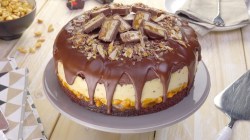 Snickers Cake