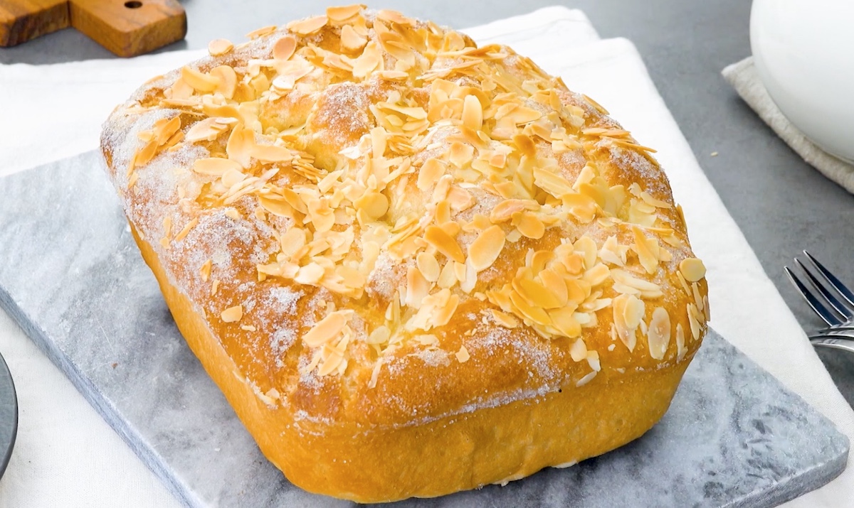 5 Easy And Delicious Coffee Cakes