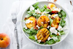 Grilled peach salad with burrata